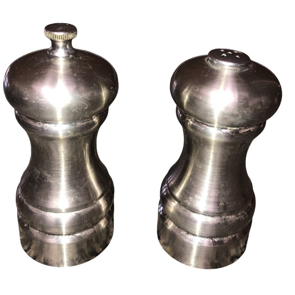 Vintage Olde Thomson Salt And Pepper Shaker Carbon Steel/Plastic 4x2"‎
